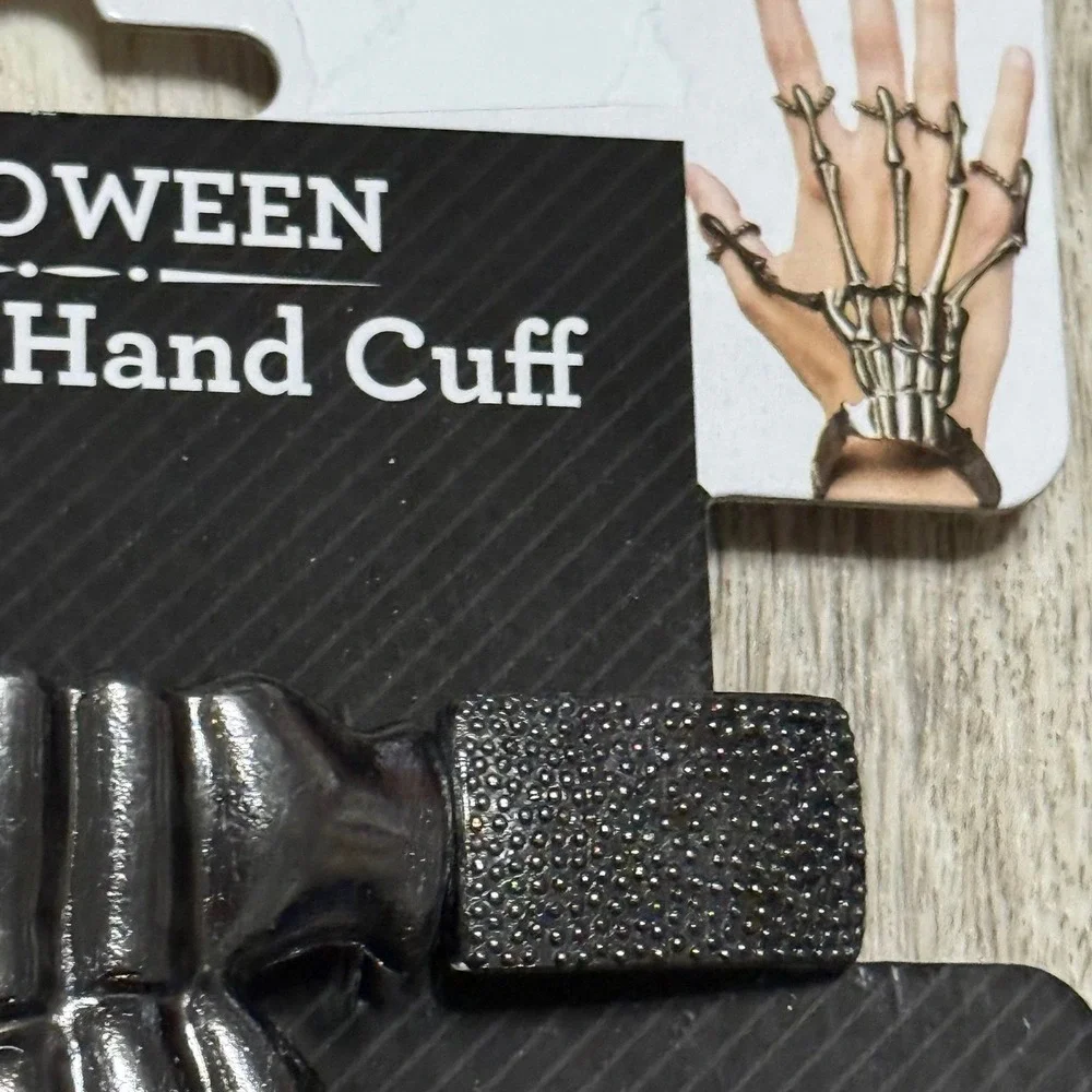 Set of skull hand cuffs Halloween‎ skeleton costume